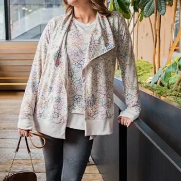 Cuddl Duds Lightweight Comfort Drape Front Cardigan - Picture 4 of 11